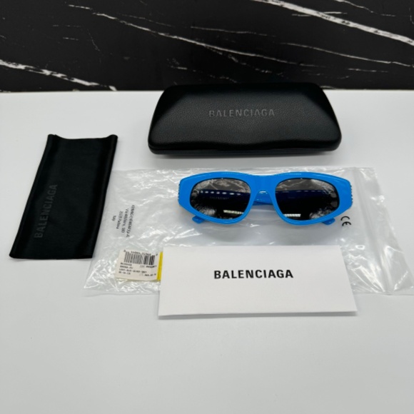 NEW BB0095S 011 BALENCIAGA BLUE GREY CAT EYE WOMEN BALENCIAGA SUNGLASSES - Picture 10 of 10